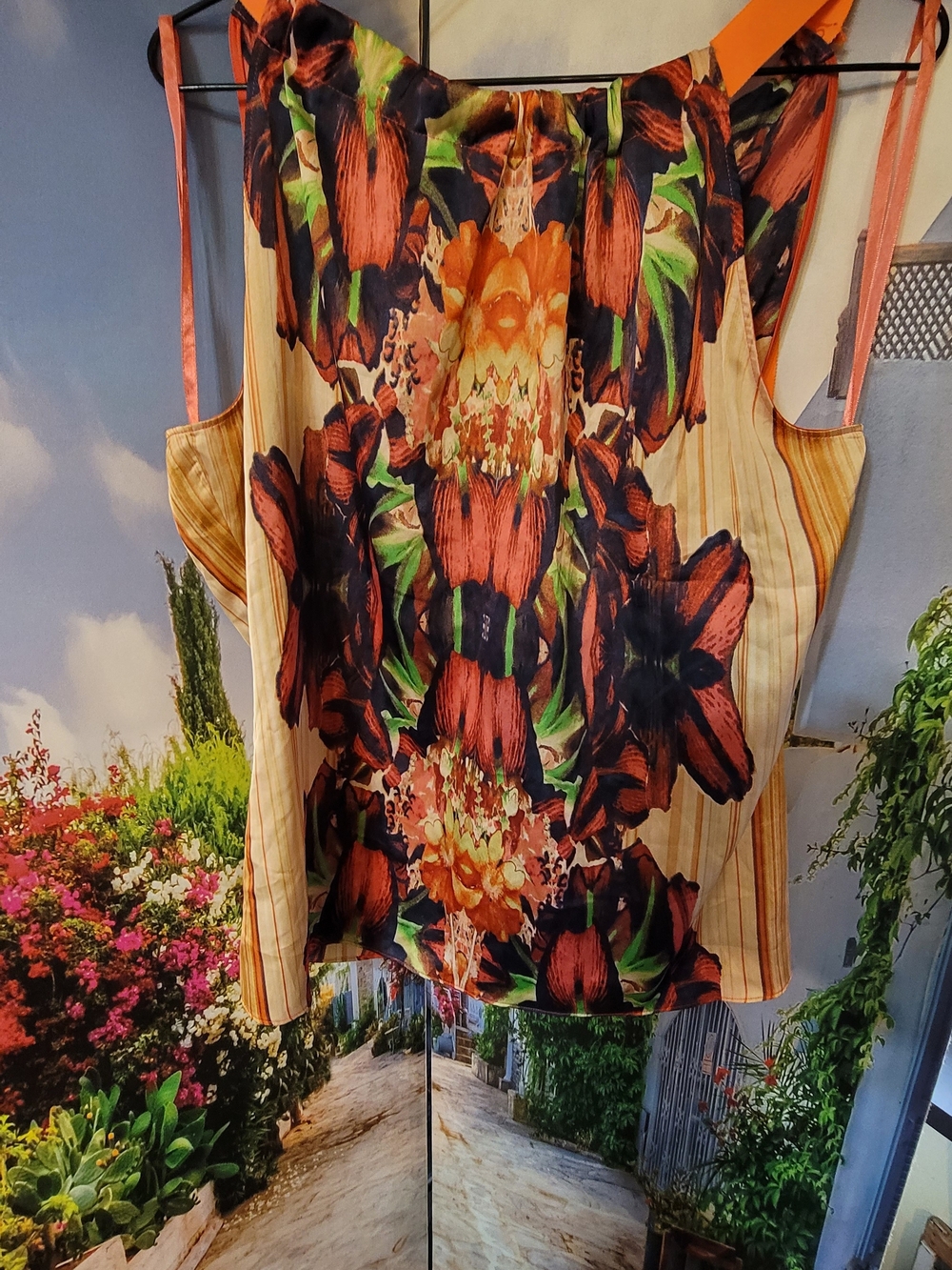 🦩Tahari T Halter Blouse Floral Accent Orange and Green Blouse Size M